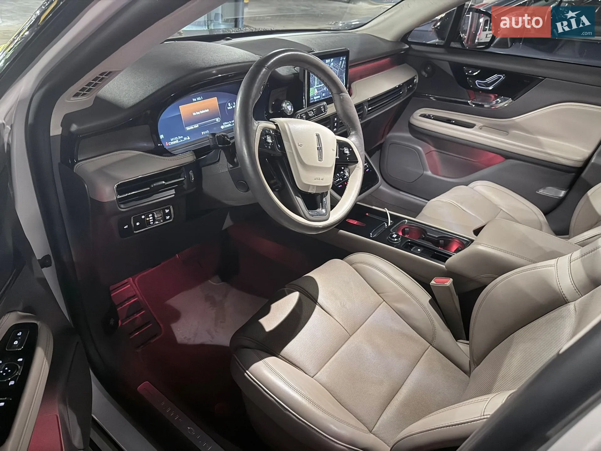 2022 Lincoln Corsair - мініатюра 10