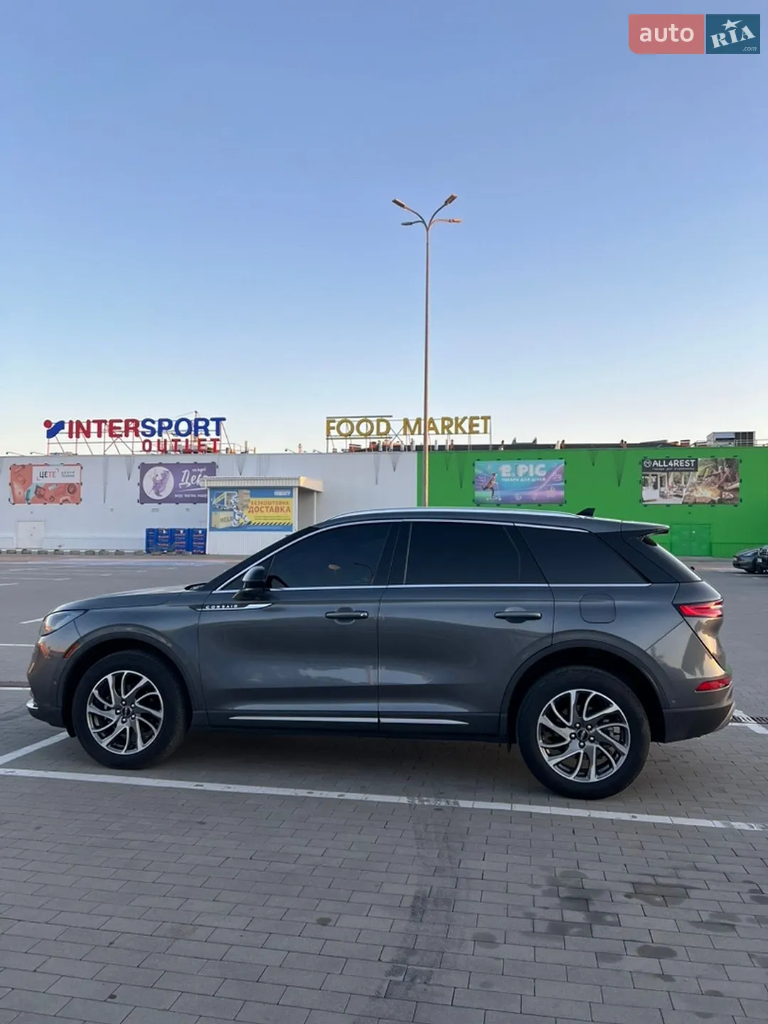 2021 Lincoln Corsair - мініатюра 5