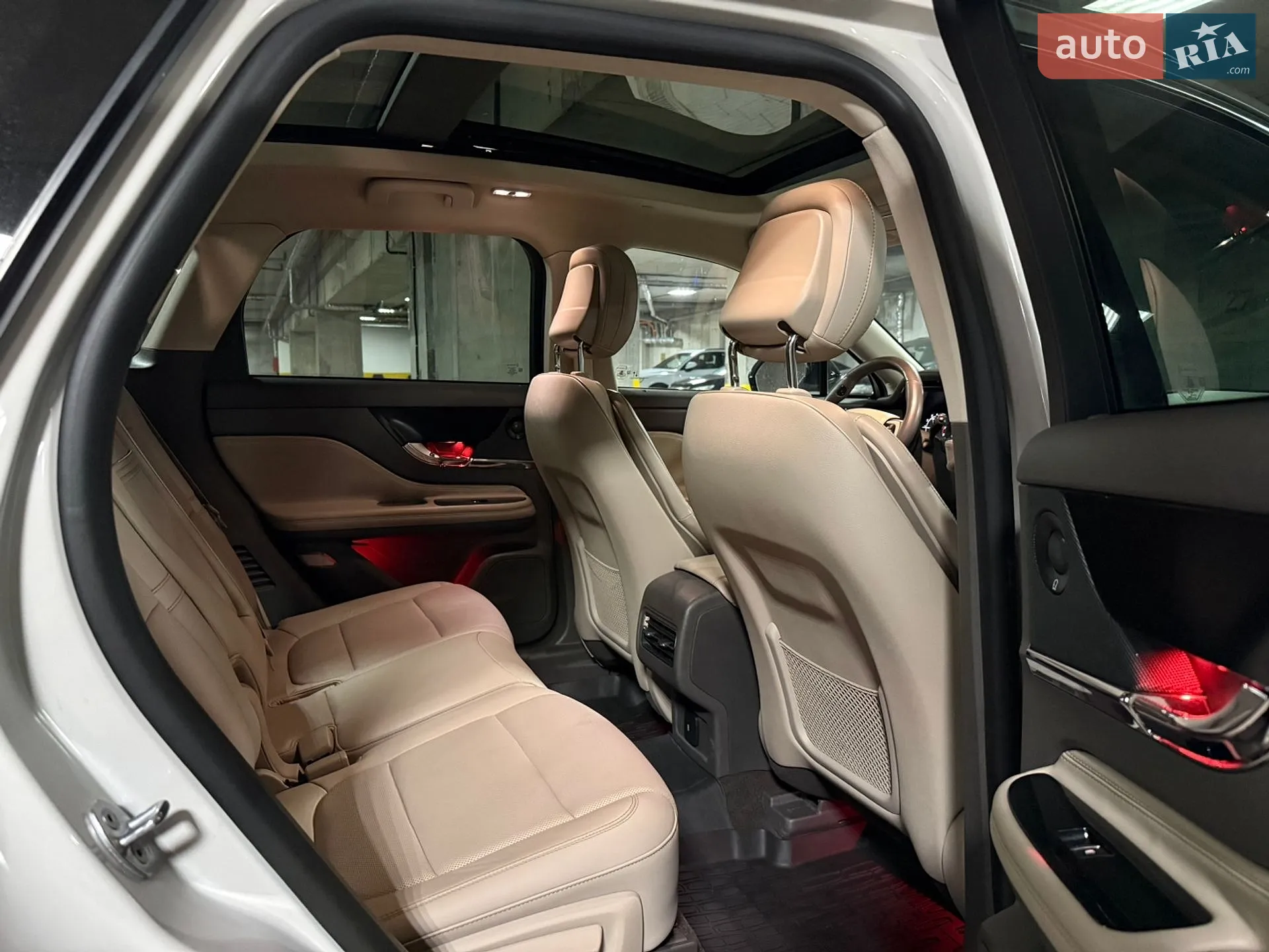 2020 Lincoln Corsair - мініатюра 33