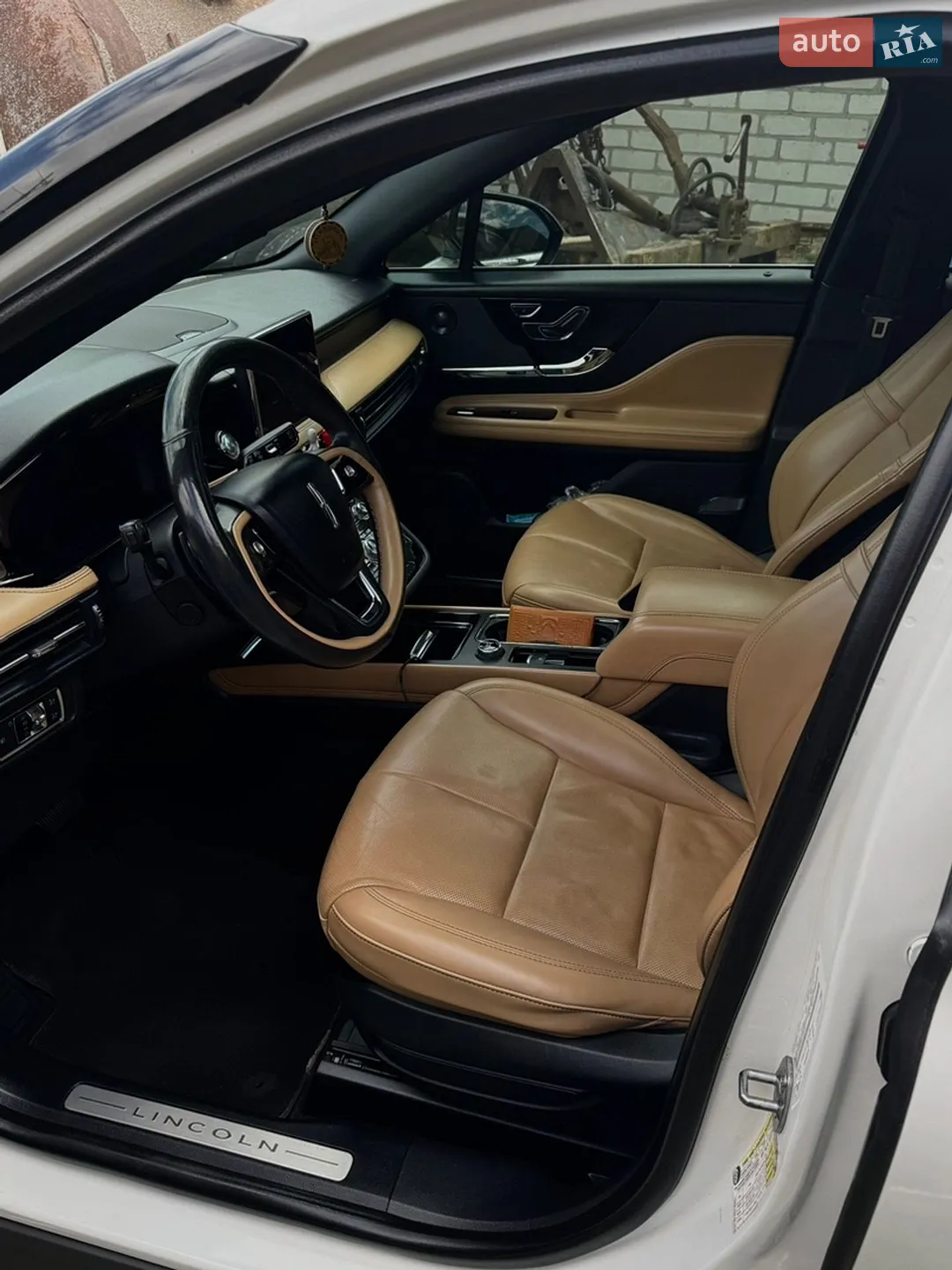 2020 Lincoln Corsair - мініатюра 3