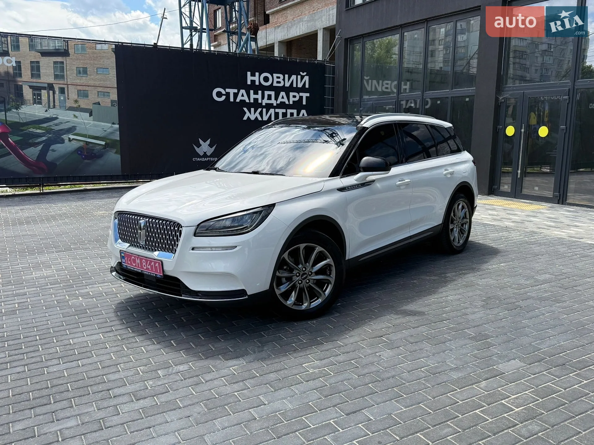 2020 Lincoln Corsair - мініатюра 2