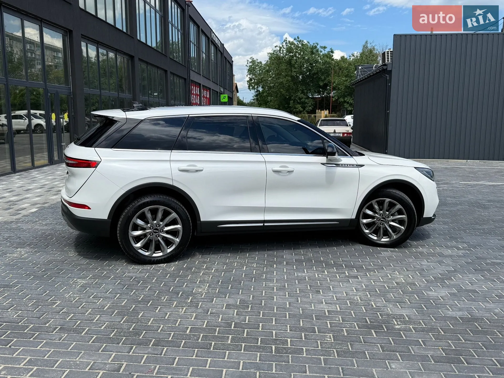 2020 Lincoln Corsair - мініатюра 14