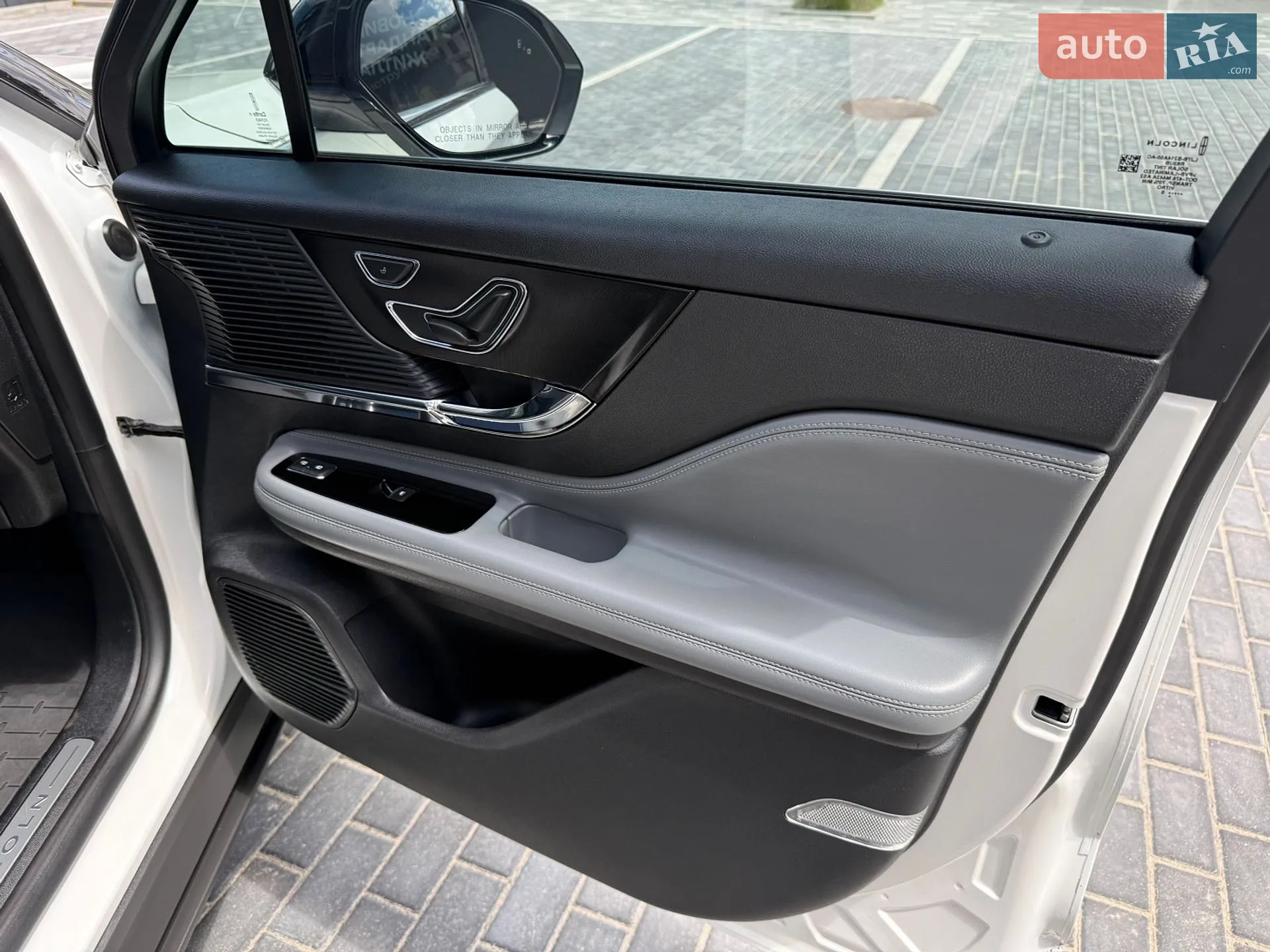 2020 Lincoln Corsair - мініатюра 30
