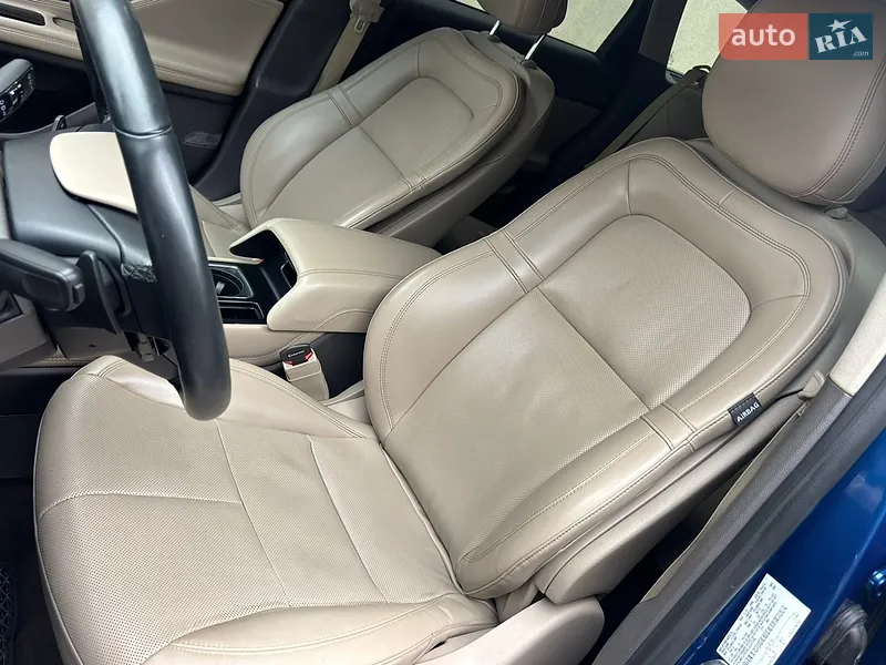 Lincoln Corsair 2019 VIN 5LMCJ1D94LUL07105 фото оголошення 38 з 91