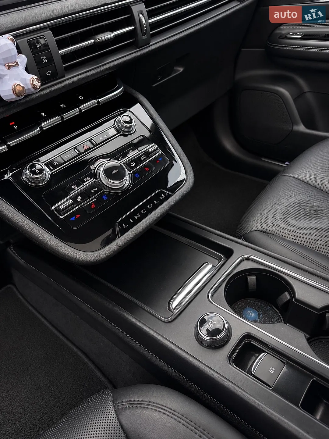 2019 Lincoln Corsair - мініатюра 16