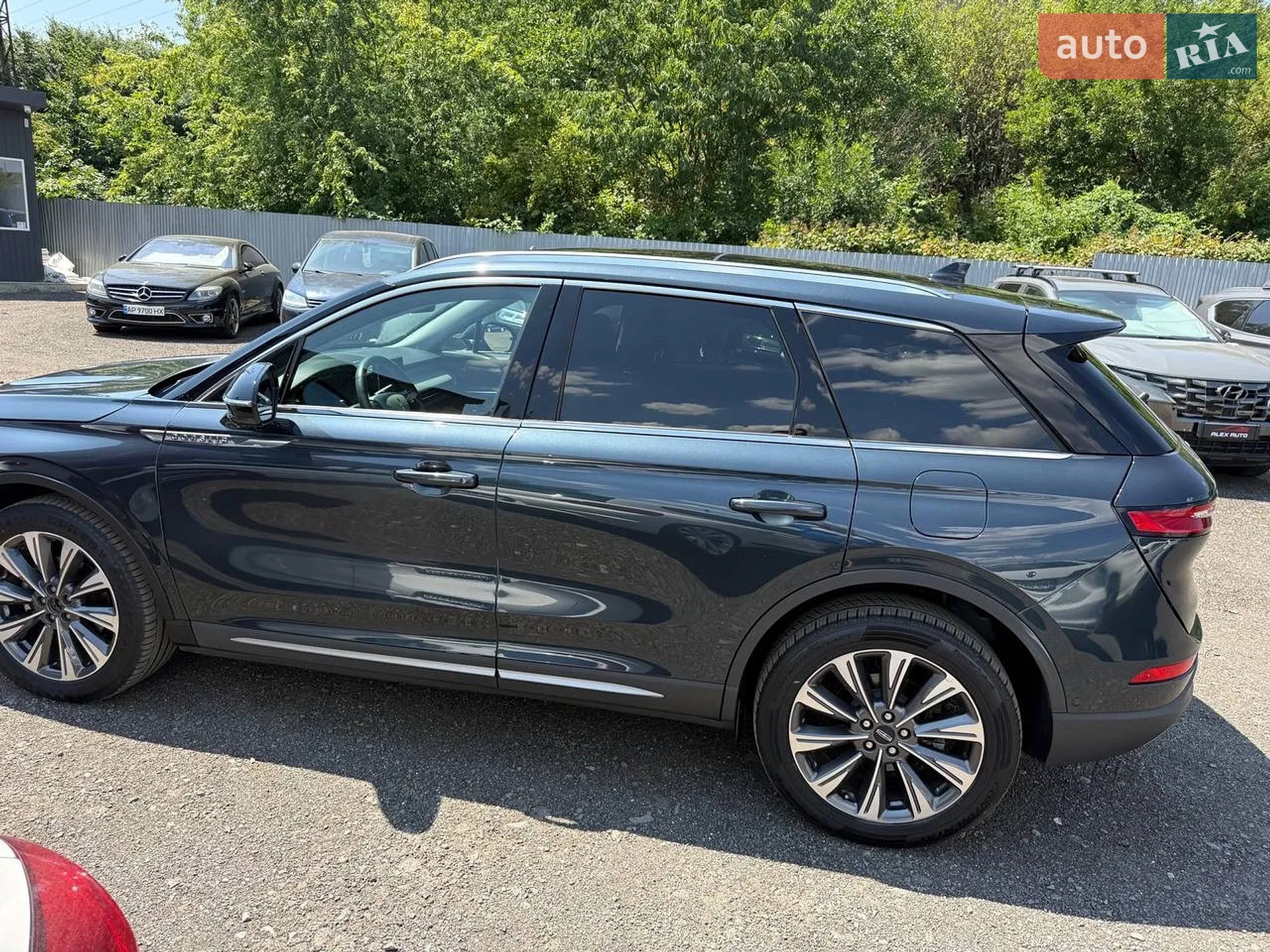 2021 Lincoln Corsair - мініатюра 4