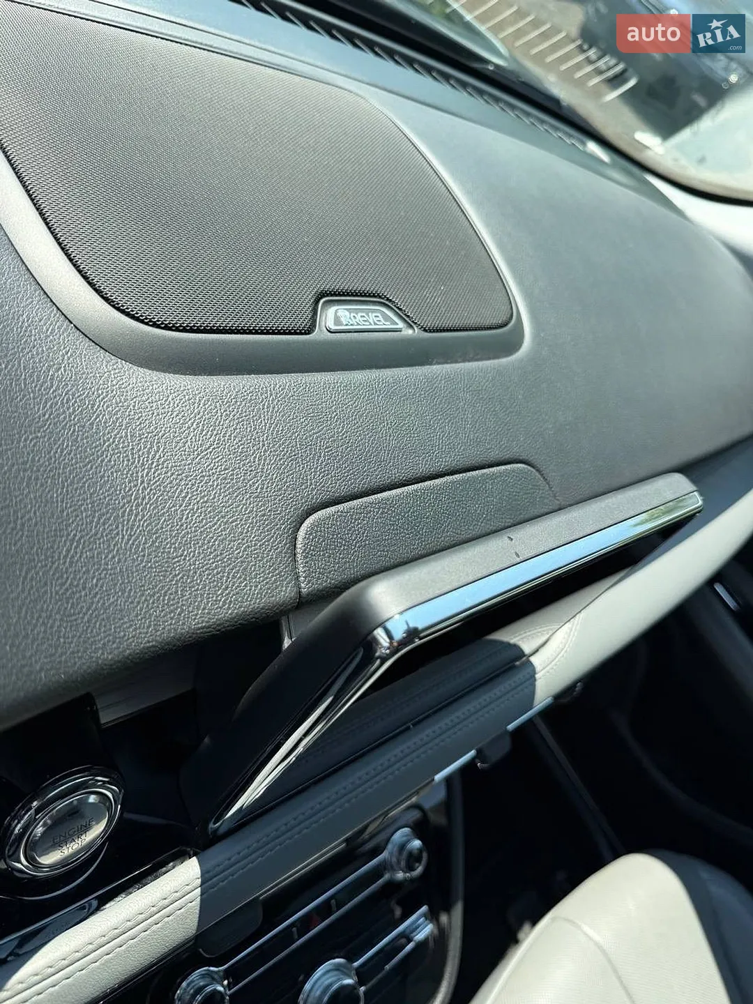 2021 Lincoln Corsair - мініатюра 13