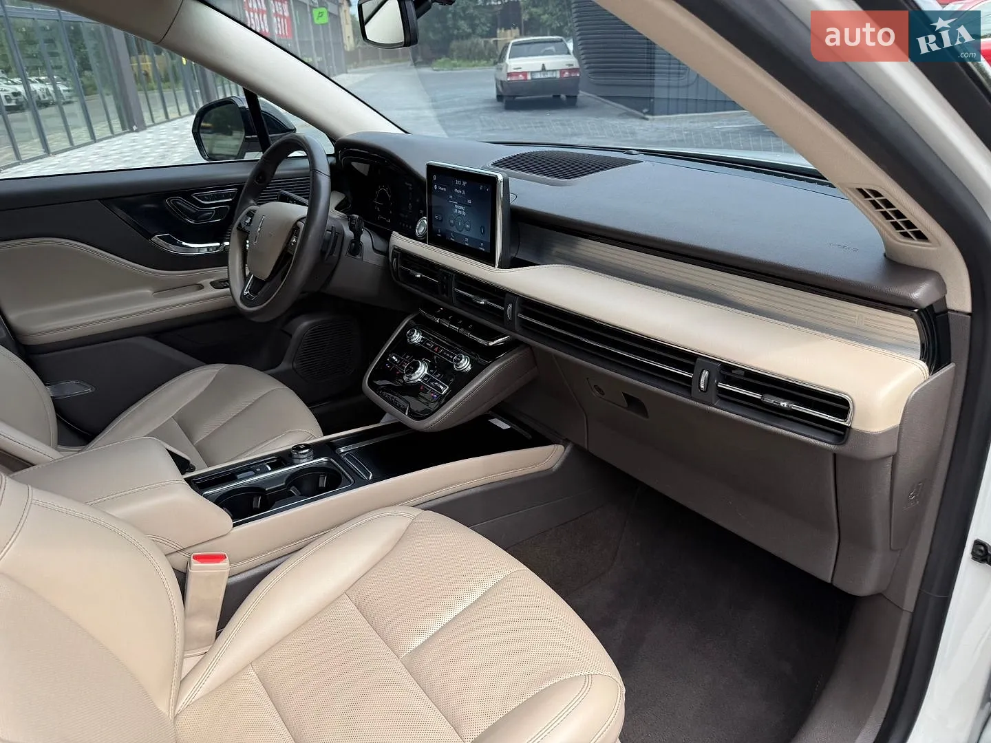 2020 Lincoln Corsair - мініатюра 34