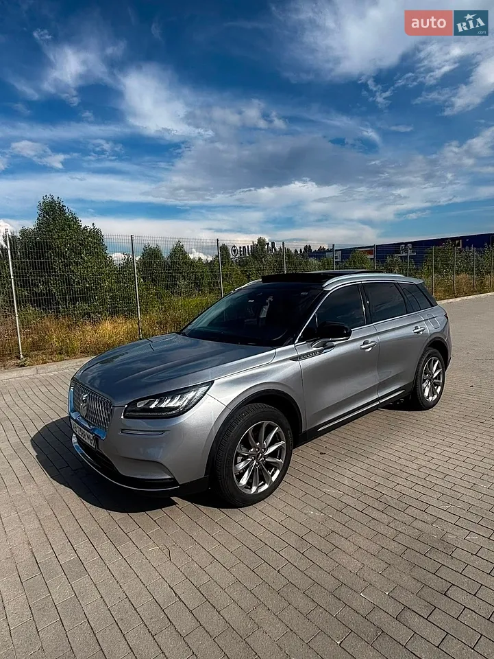 2022 Lincoln Corsair - мініатюра 11