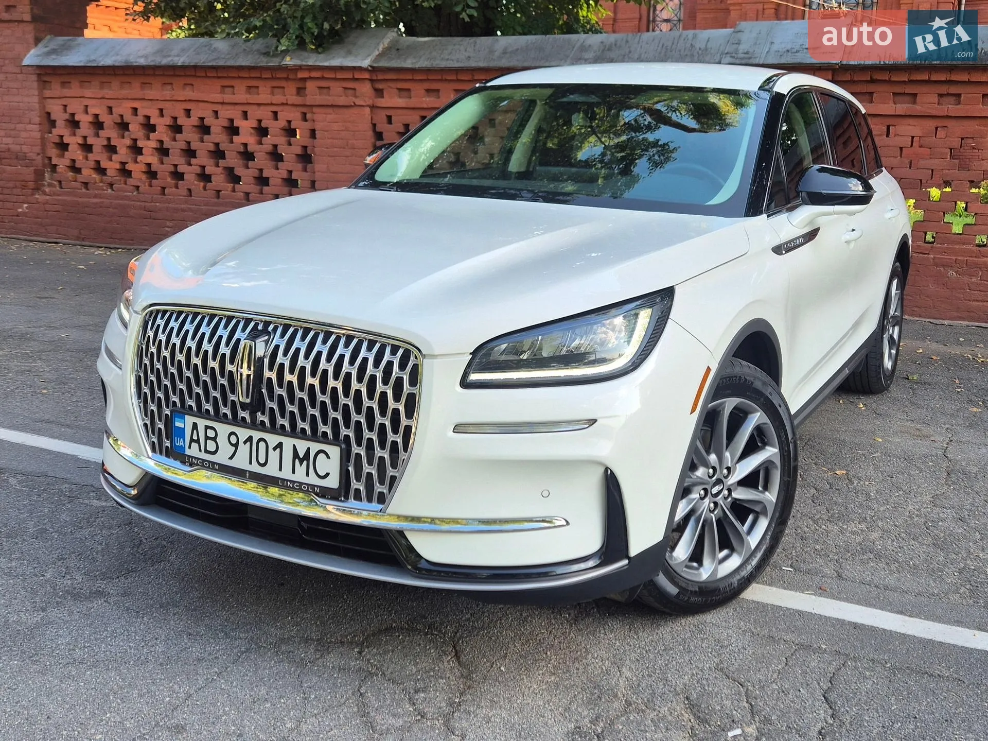 2023 Lincoln Corsair - фото 1