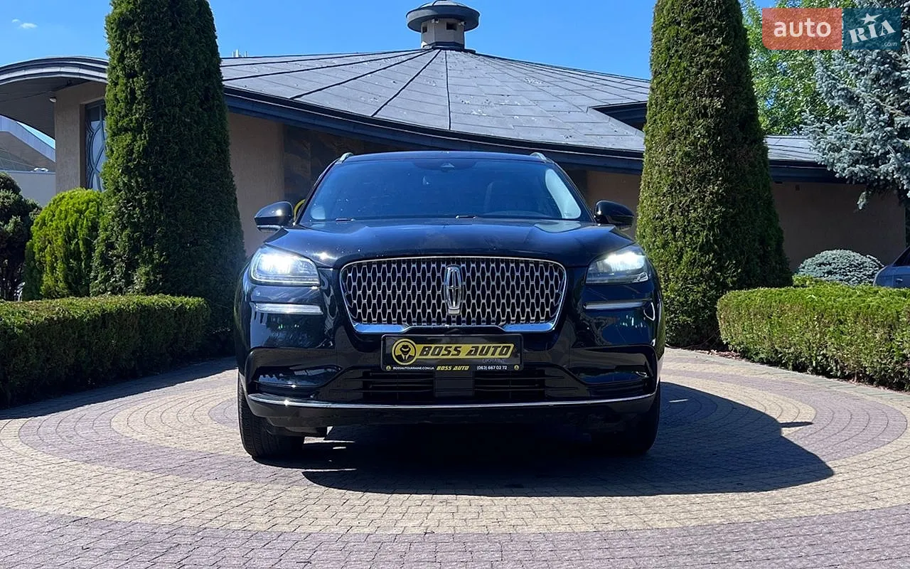 2021 Lincoln Corsair - мініатюра 2