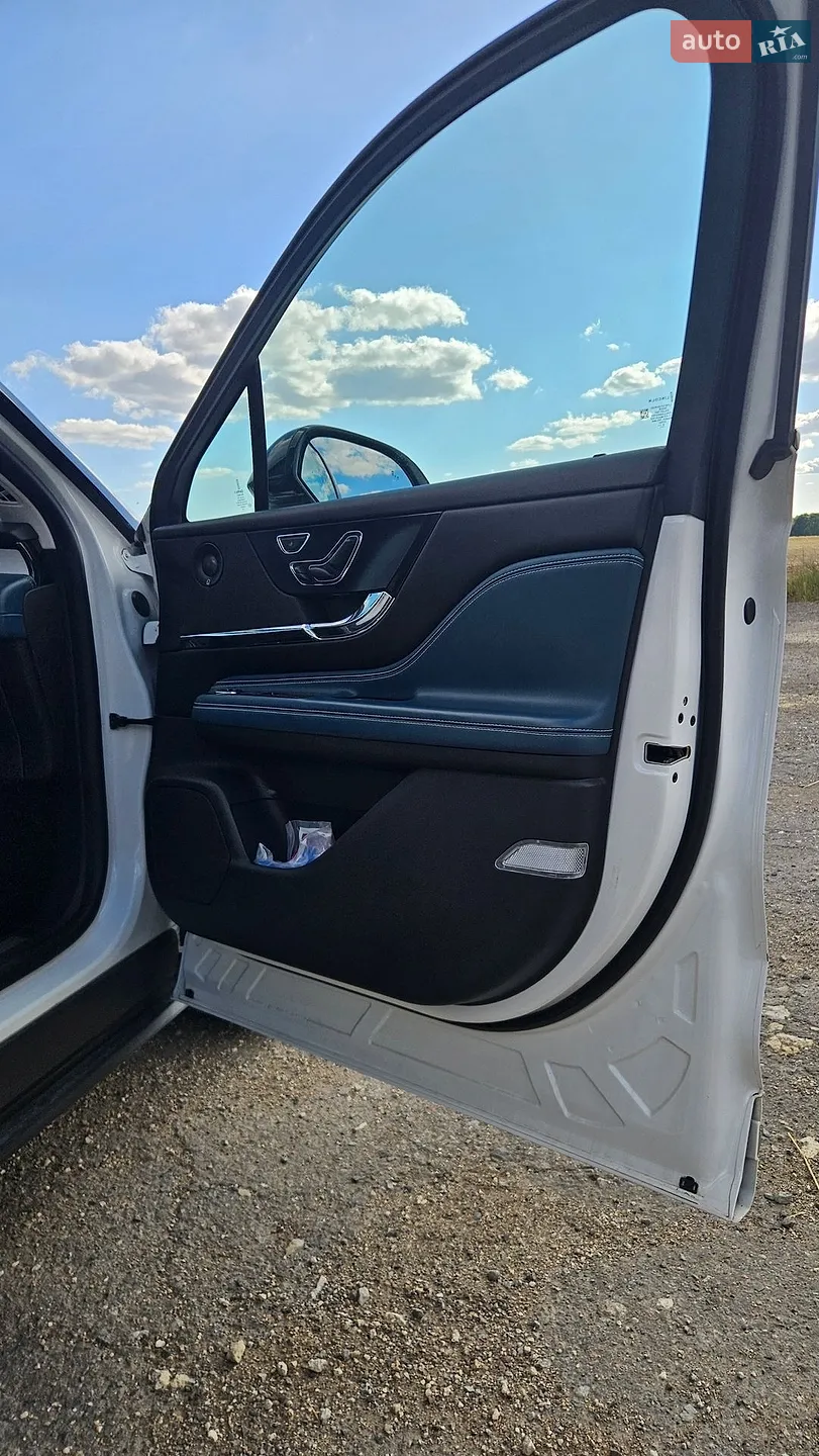 2019 Lincoln Corsair - мініатюра 8
