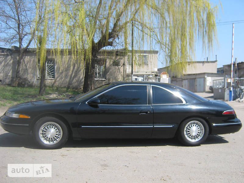 Купе Lincoln Mark 1993 в 