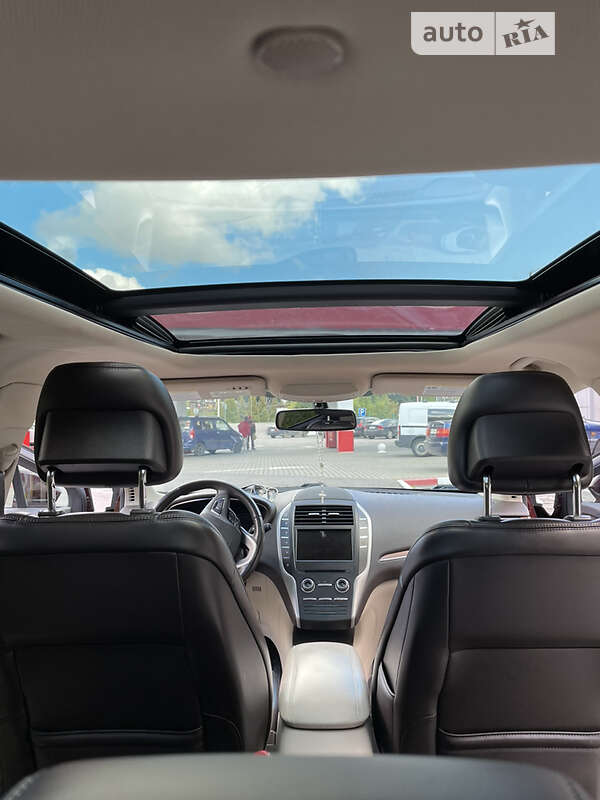Внедорожник / Кроссовер Lincoln MKC 2016 в Львове