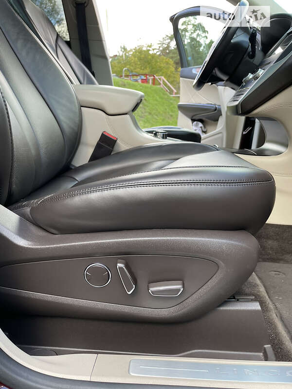 Внедорожник / Кроссовер Lincoln MKC 2016 в Львове