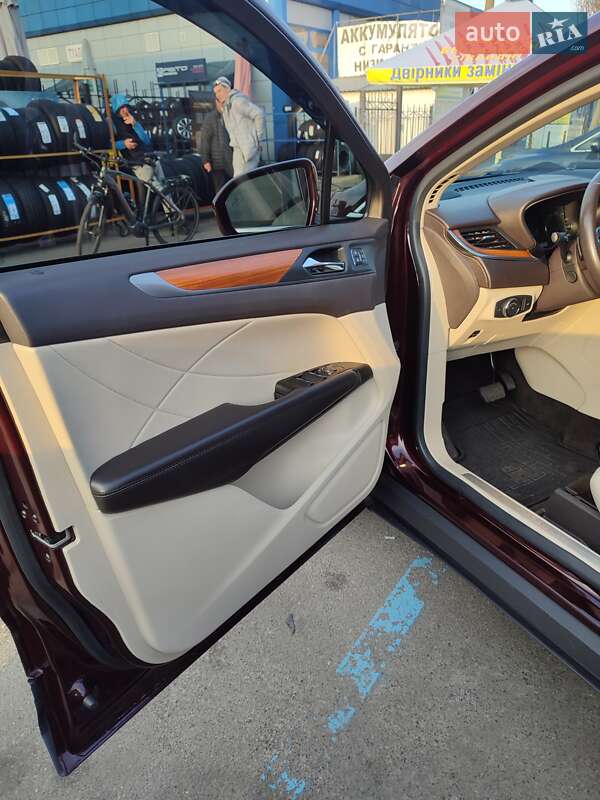 Внедорожник / Кроссовер Lincoln MKC 2018 в Киеве фото 27 Внедорожник / Кроссовер Lincoln MKC 2018 в Киеве