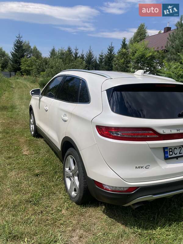 Позашляховик / Кросовер Lincoln MKC 2016 в Шептицькому