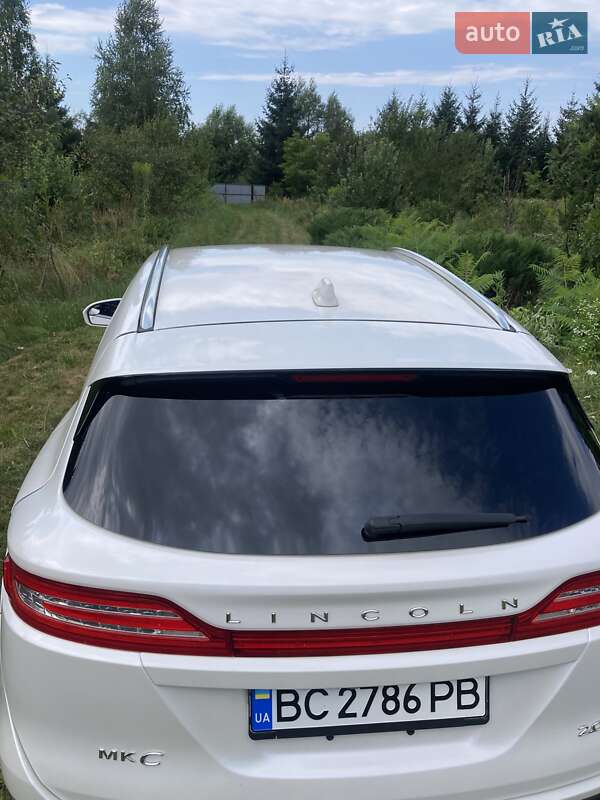 Позашляховик / Кросовер Lincoln MKC 2016 в Шептицькому