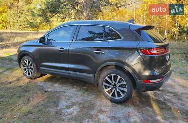 Внедорожник / Кроссовер Lincoln MKC 2018 в 