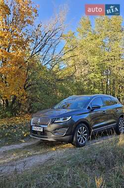 Внедорожник / Кроссовер Lincoln MKC 2018 в 