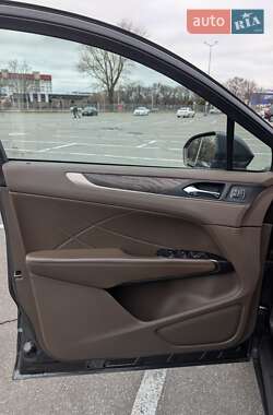 Внедорожник / Кроссовер Lincoln MKC 2016 в 