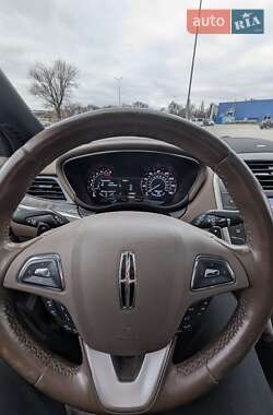Внедорожник / Кроссовер Lincoln MKC 2016 в 