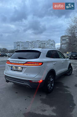 Позашляховик / Кросовер Lincoln MKC 2017 в 