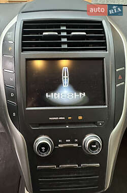 Внедорожник / Кроссовер Lincoln MKC 2015 в 