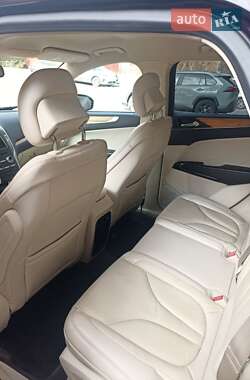 Внедорожник / Кроссовер Lincoln MKC 2014 в 