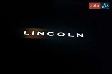 Позашляховик / Кросовер Lincoln MKC 2016 в 