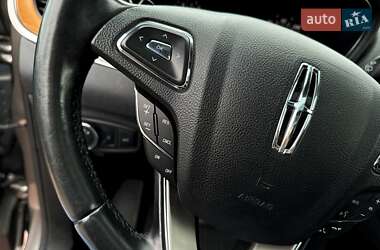 Внедорожник / Кроссовер Lincoln MKC 2016 в 
