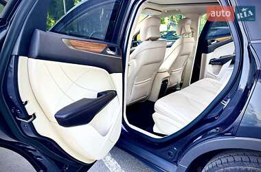 Позашляховик / Кросовер Lincoln MKC 2014 в 