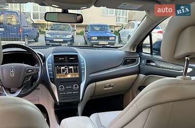 Внедорожник / Кроссовер Lincoln MKC 2017 в 