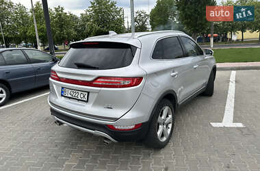 Позашляховик / Кросовер Lincoln MKC 2015 в 