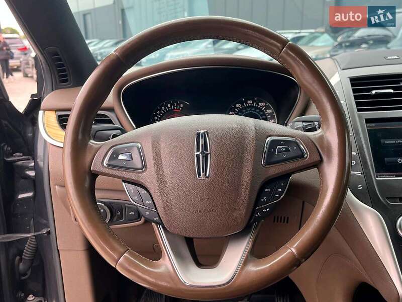 Позашляховик / Кросовер Lincoln MKC 2014 в Львові