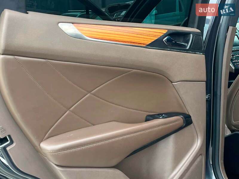 Позашляховик / Кросовер Lincoln MKC 2014 в Львові