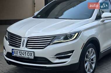 Позашляховик / Кросовер Lincoln MKC 2014 в 
