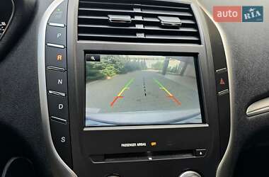 Позашляховик / Кросовер Lincoln MKC 2014 в 
