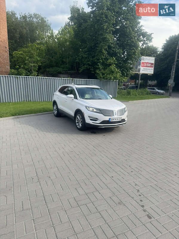 Позашляховик / Кросовер Lincoln MKC 2016 в Житомирі
