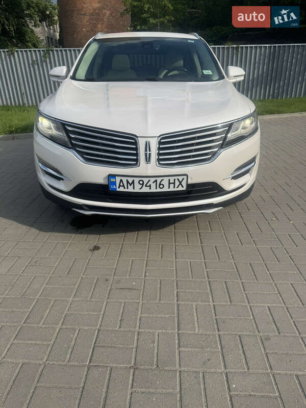 Позашляховик / Кросовер Lincoln MKC 2016 в Житомирі