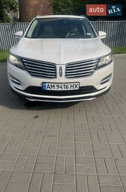 Внедорожник / Кроссовер Lincoln MKC 2016 в 