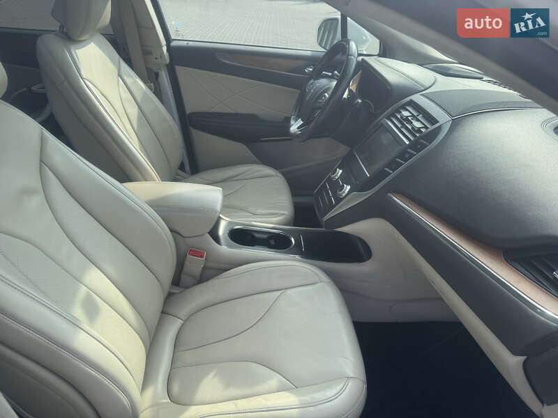 Позашляховик / Кросовер Lincoln MKC 2016 в Житомирі