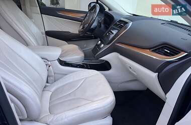 Внедорожник / Кроссовер Lincoln MKC 2015 в 