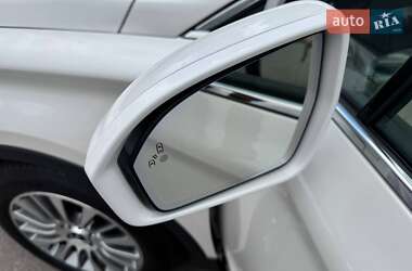 Внедорожник / Кроссовер Lincoln MKC 2018 в 