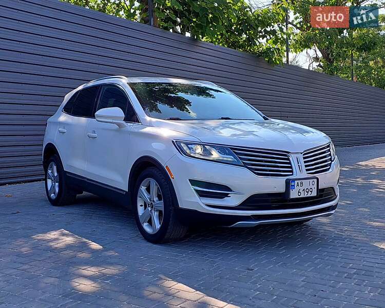 Внедорожник / Кроссовер Lincoln MKC 2015 в 