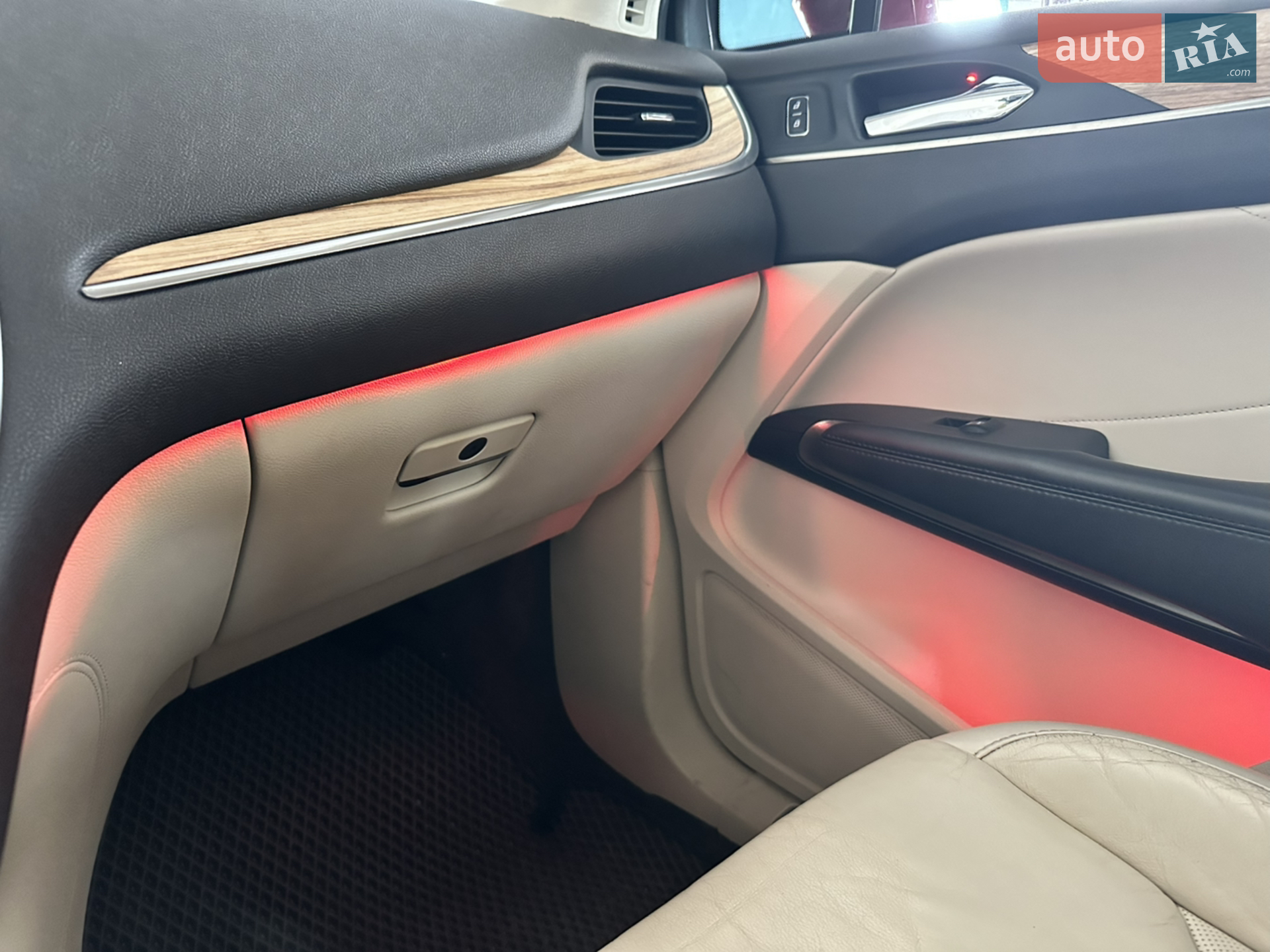 2015 Lincoln MKC - мініатюра 13