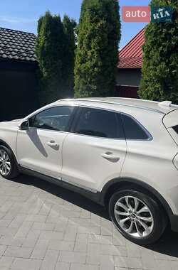Внедорожник / Кроссовер Lincoln MKC 2016 в 