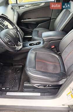 Внедорожник / Кроссовер Lincoln MKC 2019 в 