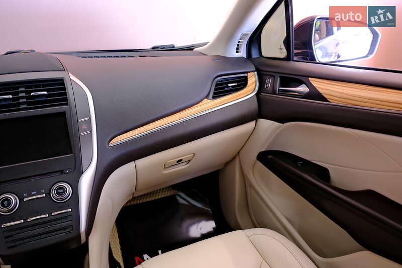 Внедорожник / Кроссовер Lincoln MKC 2014 в Одессе фото 39 Внедорожник / Кроссовер Lincoln MKC 2014 в Одессе