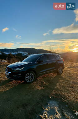 Внедорожник / Кроссовер Lincoln MKC 2018 в 